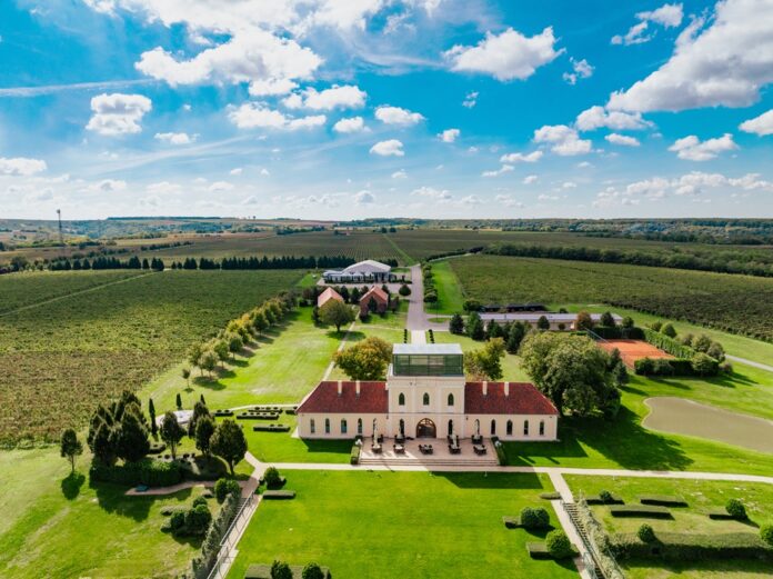 Iločki podrumi_Ladanjsko imanje Principovac